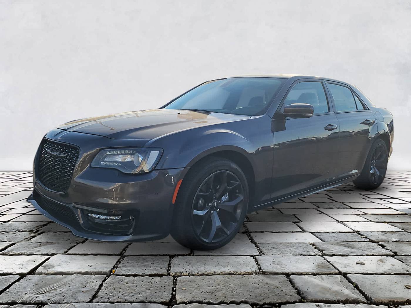 2022 Chrysler 300 Touring L — Sedan — 42,354 mi — Bowling Green, KY