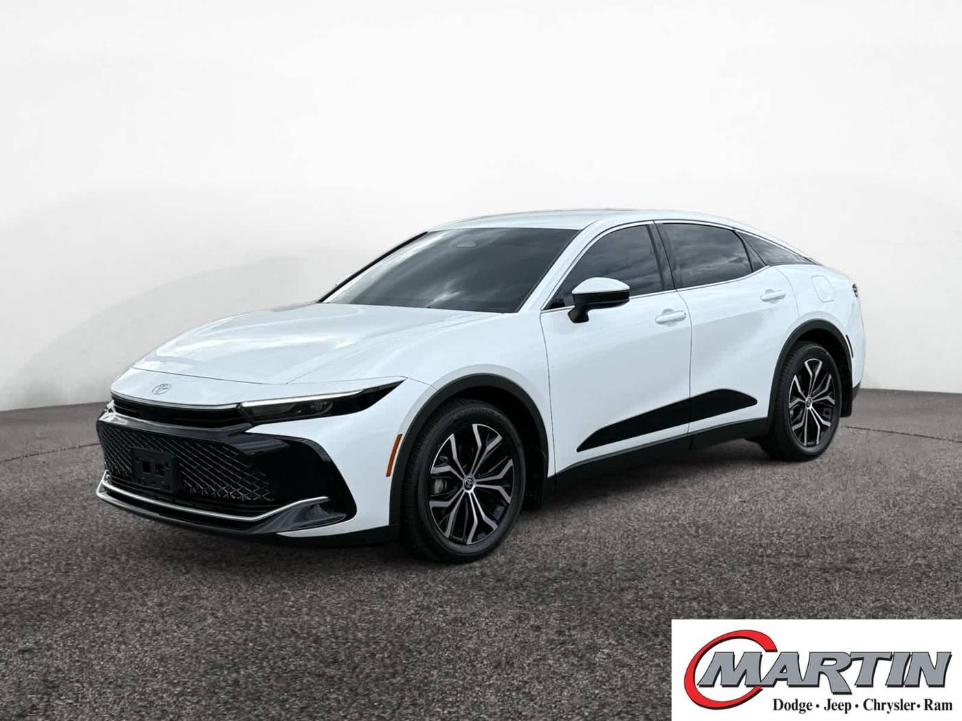 2023 Toyota Crown XLE — Sedan — 3,560 mi — Bowling Green, KY