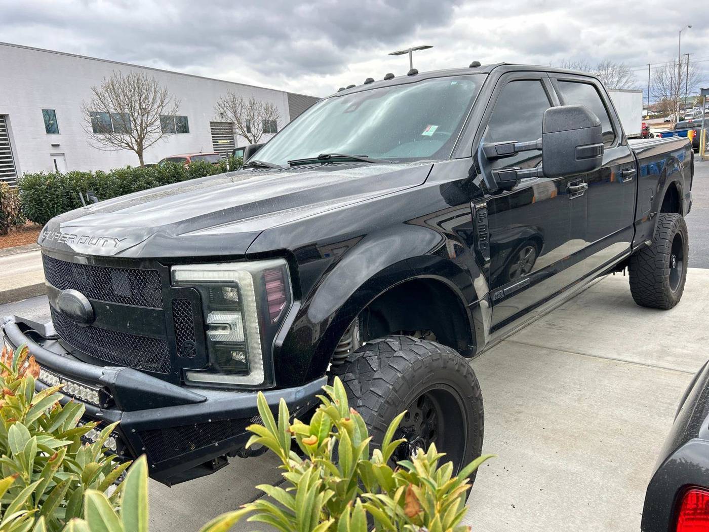 2017 Ford Super Duty F-350 Platinum — Pickup Truck — 61,534 mi — Murfreesboro, TN