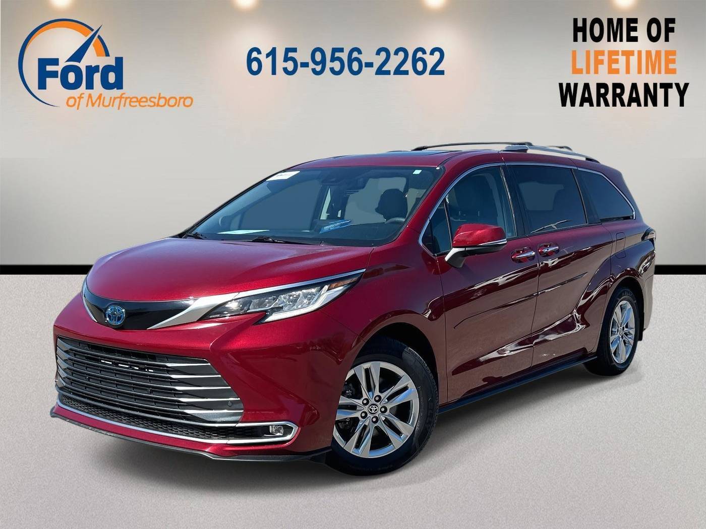 2023 Toyota Sienna Limited — Minivan — 42,654 mi — Murfreesboro, TN