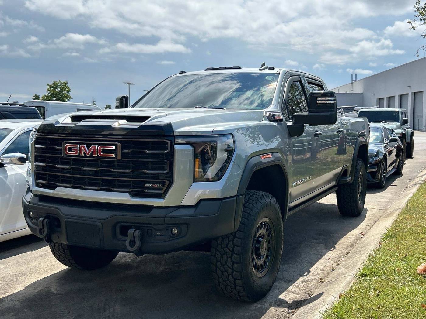2024 GMC Sierra 2500HD AT4X — Pickup Truck — 7,099 mi — Murfreesboro, TN