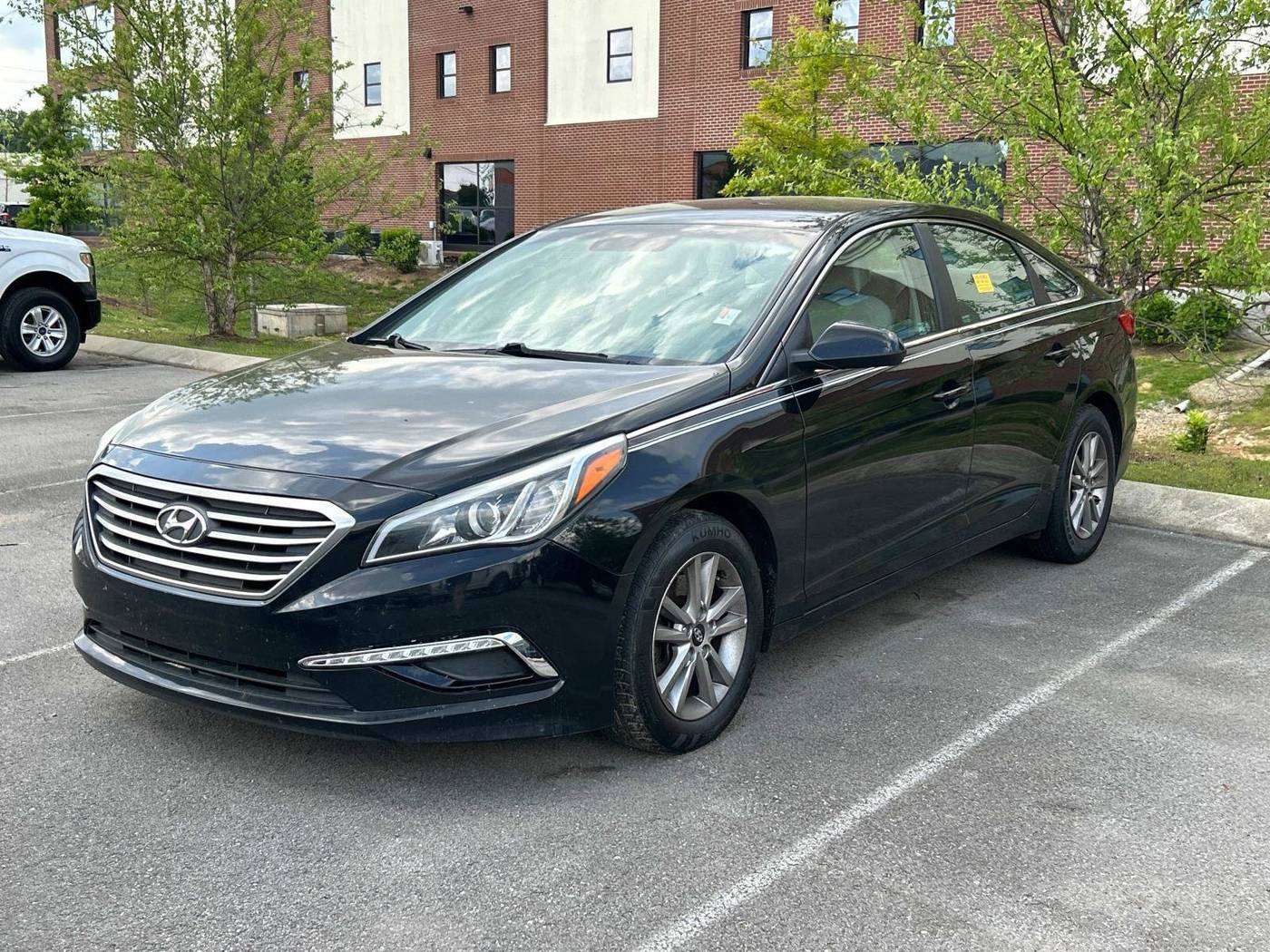 2016 Hyundai Sonata SE — Sedan — 130,698 mi — Murfreesboro, TN