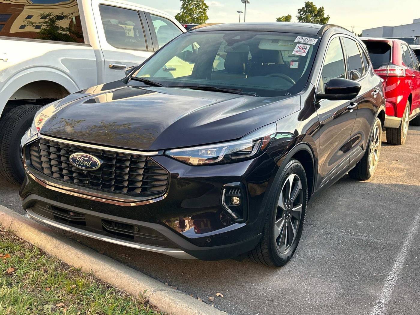 2023 Ford Escape Platinum — SUV — 26,554 mi — Murfreesboro, TN