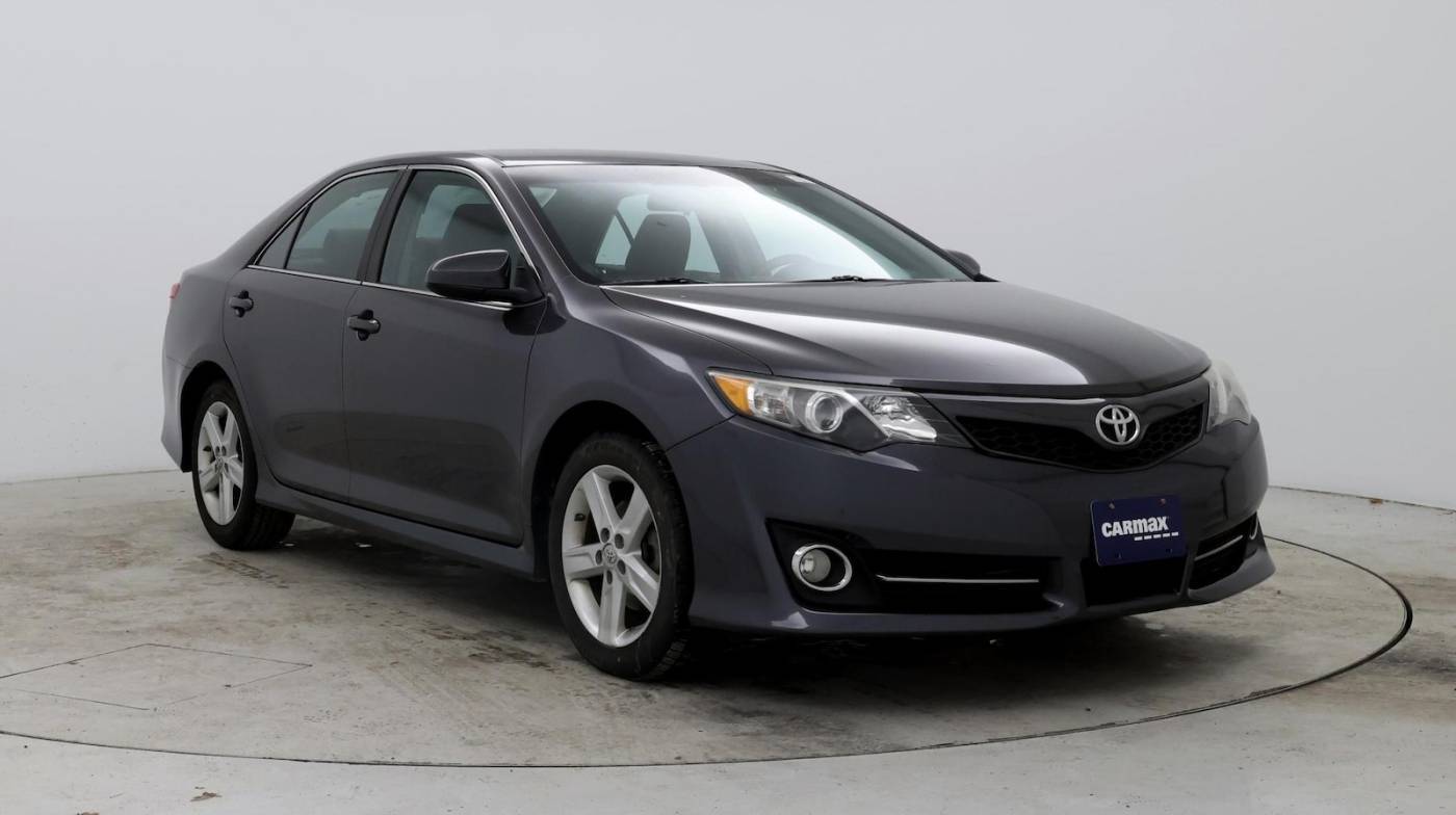 2013 Toyota Camry SE — Sedan — 74,737 mi — Brandywine, MD