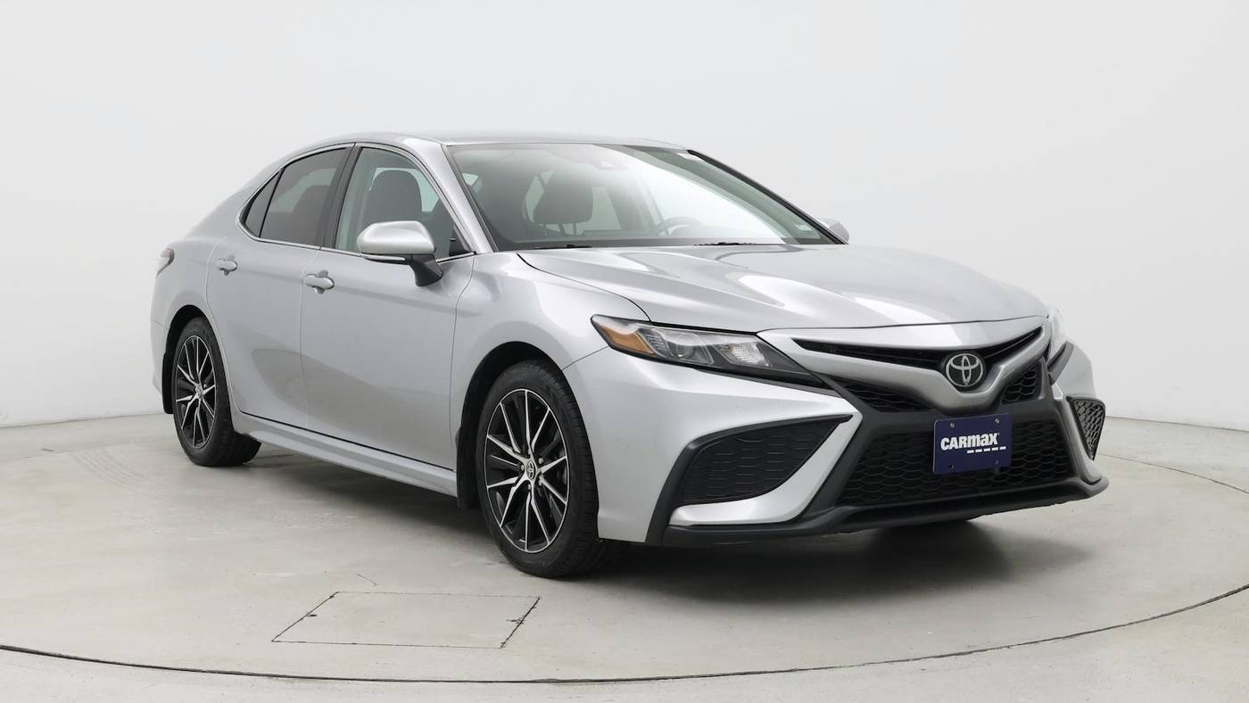 2023 Toyota Camry SE — Sedan — 35,012 mi — St. Louis, MO