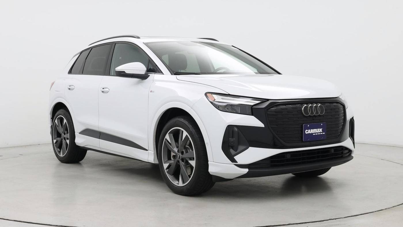 2024 Audi Q4 e-tron Premium Plus — SUV — 7,043 mi — St. Louis, MO
