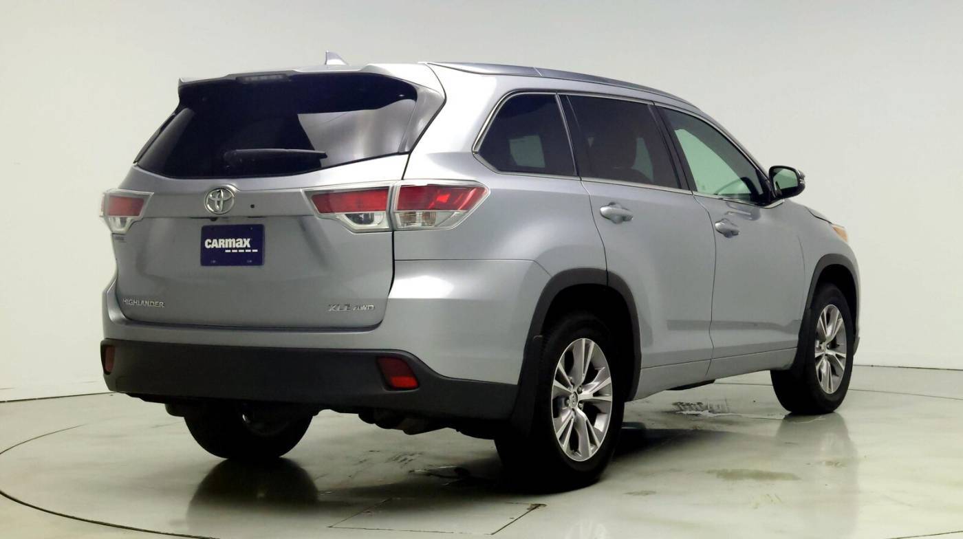 2015 Toyota Highlander XLE — SUV — 17,521 mi — St. Louis, MO