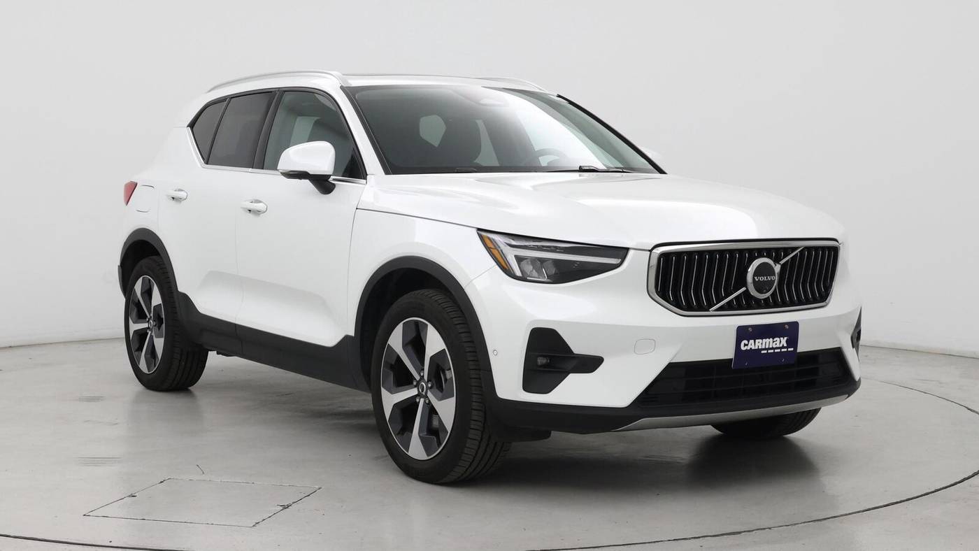 2025 Volvo XC40 Plus — SUV — 18,186 mi — St. Louis, MO