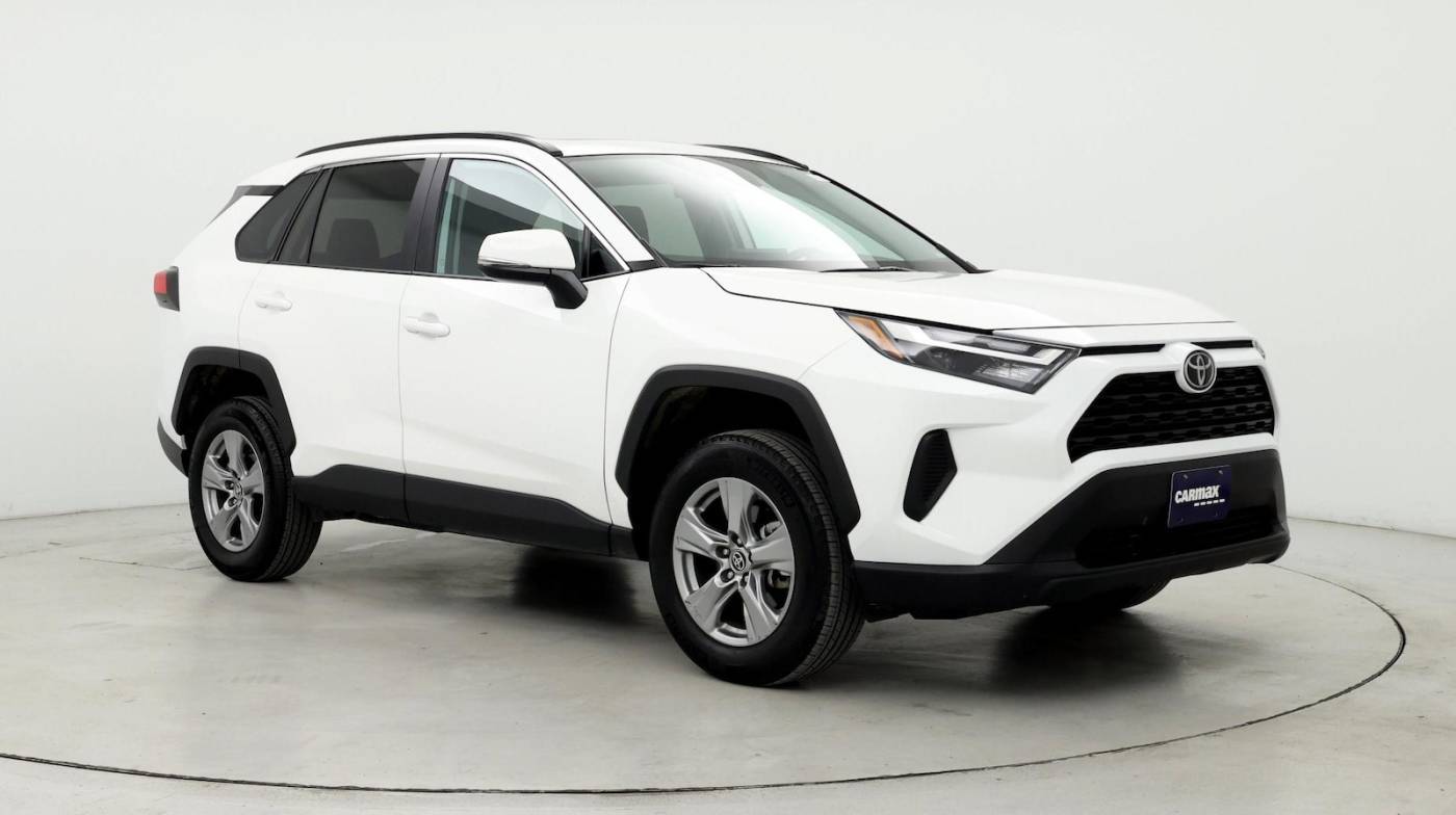 2024 Toyota RAV4 XLE — SUV — 14,881 mi — St. Louis, MO