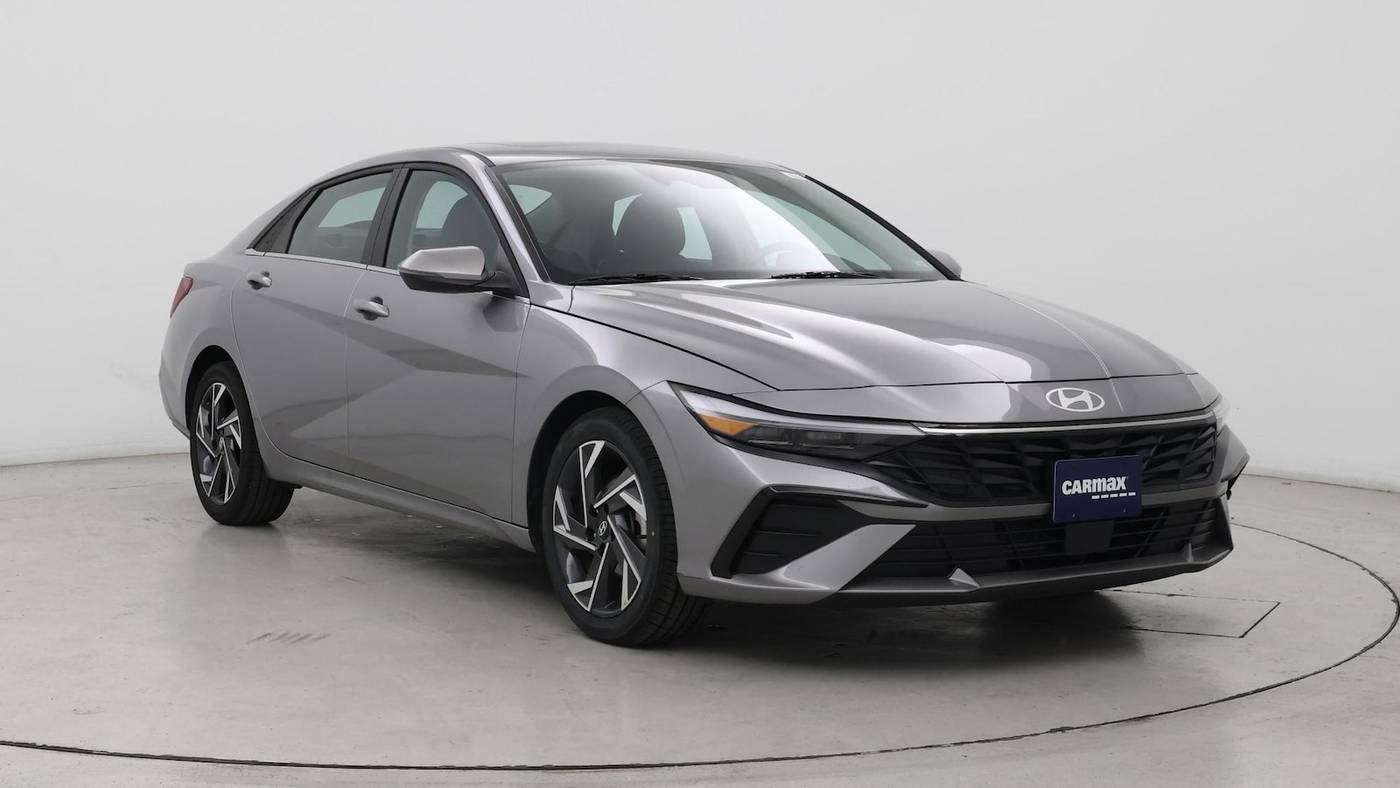2025 Hyundai Elantra Limited — Sedan — 20,421 mi — St. Louis, MO