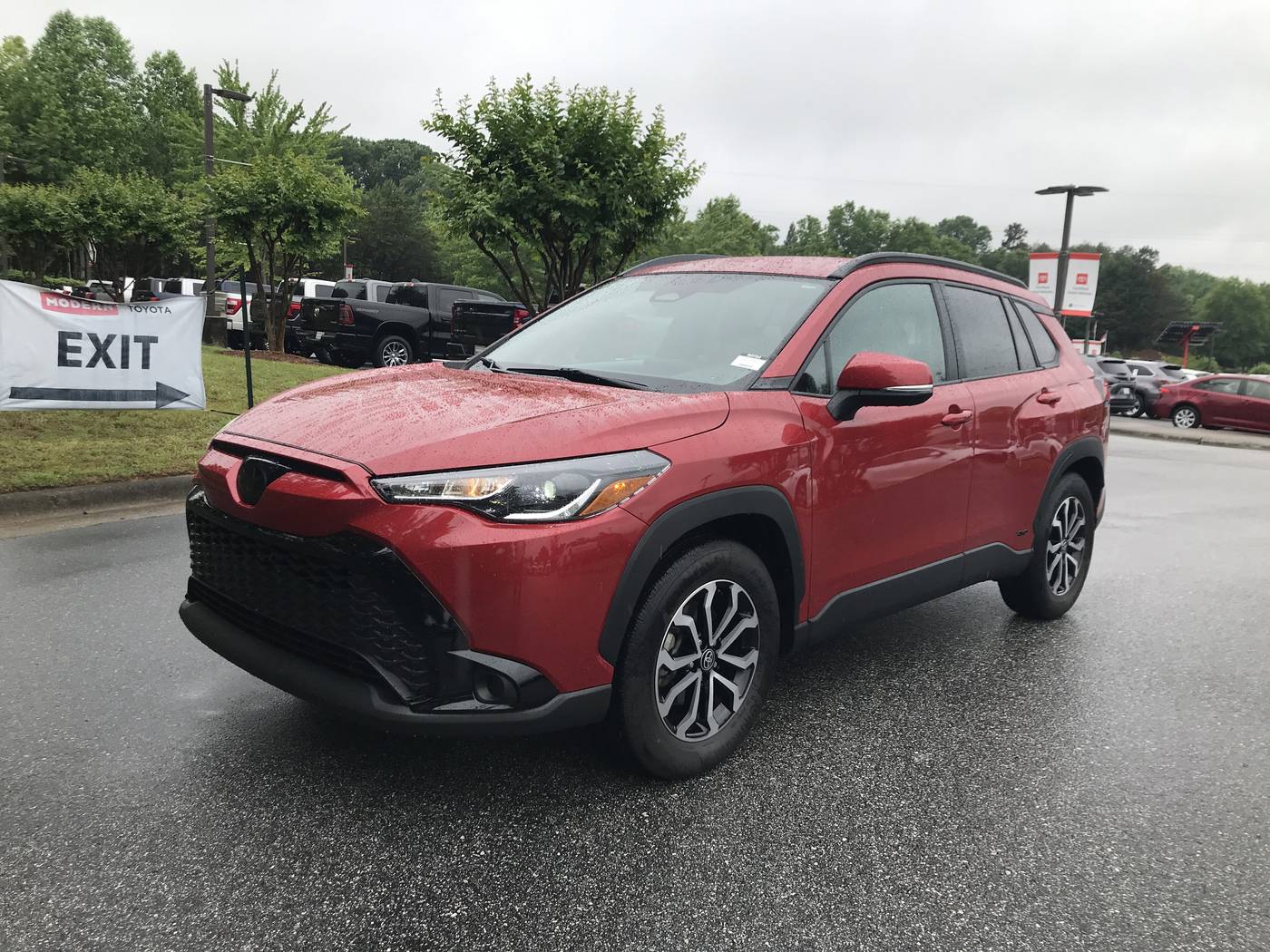 2024 Toyota Corolla Cross Hybrid SE — SUV — 14,593 mi — Winston-Salem, NC
