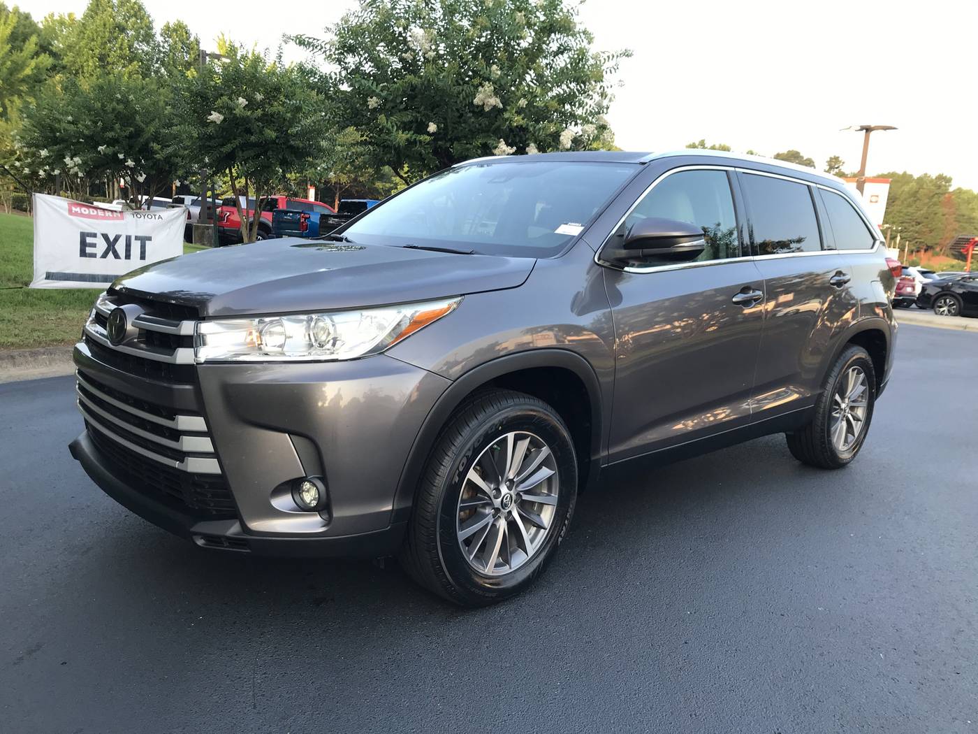 2019 Toyota Highlander XLE — SUV — 128,262 mi — Winston-Salem, NC