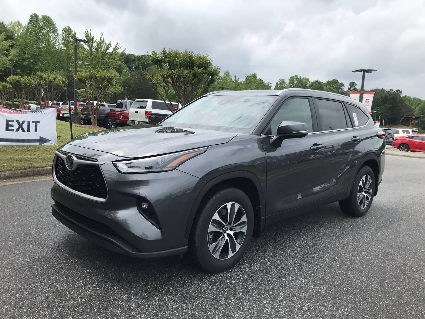 2024 Toyota Highlander XLE — SUV — 14,352 mi — Winston-Salem, NC