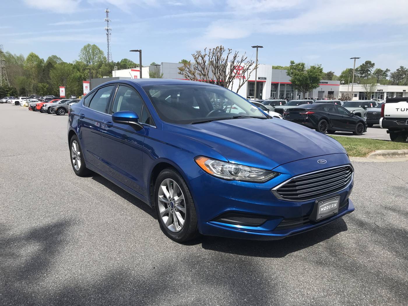 2017 Ford Fusion SE — Sedan — 82,310 mi — Winston-Salem, NC