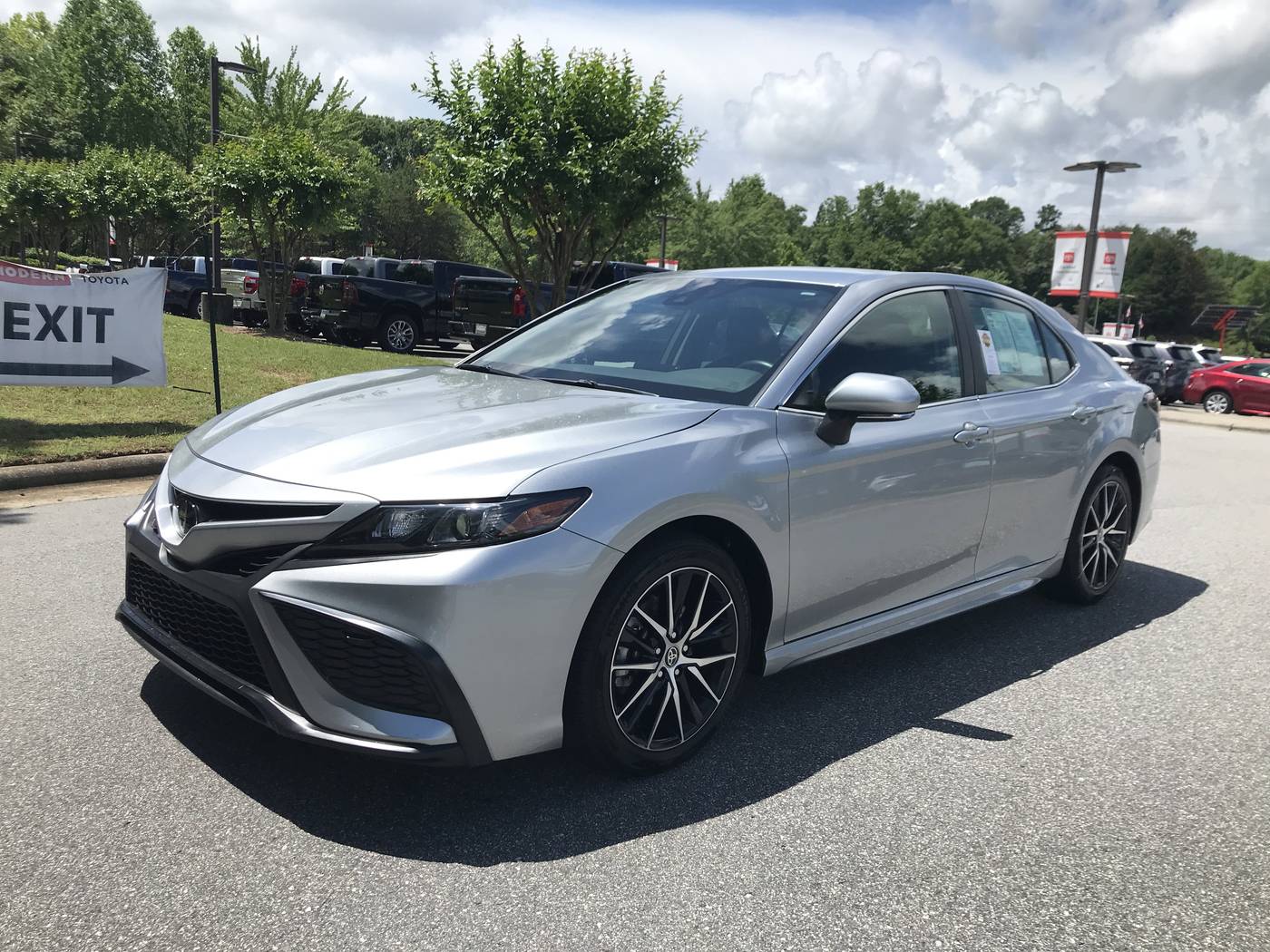 2024 Toyota Camry SE — Sedan — 37,557 mi — Winston-Salem, NC