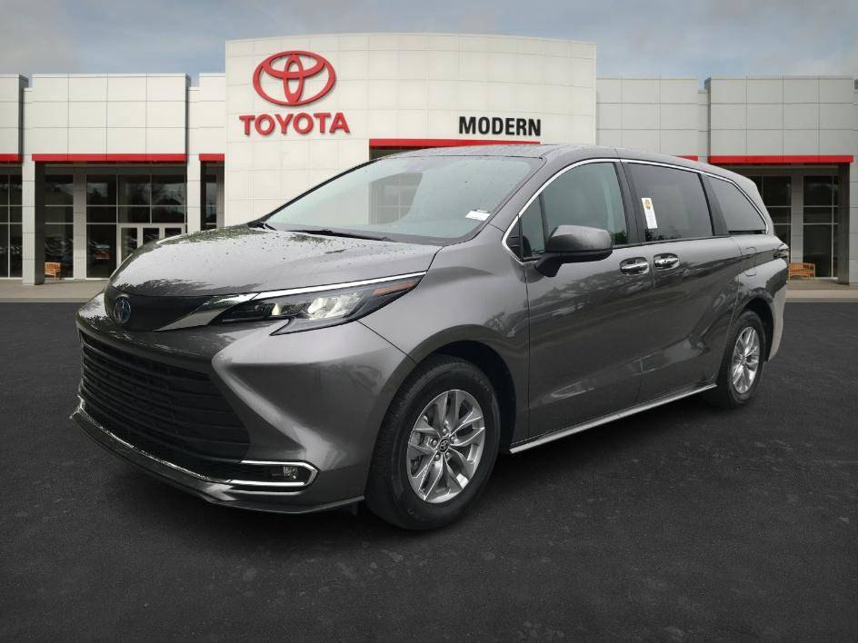 2024 Toyota Sienna XLE — Minivan — 19,213 mi — Winston-Salem, NC