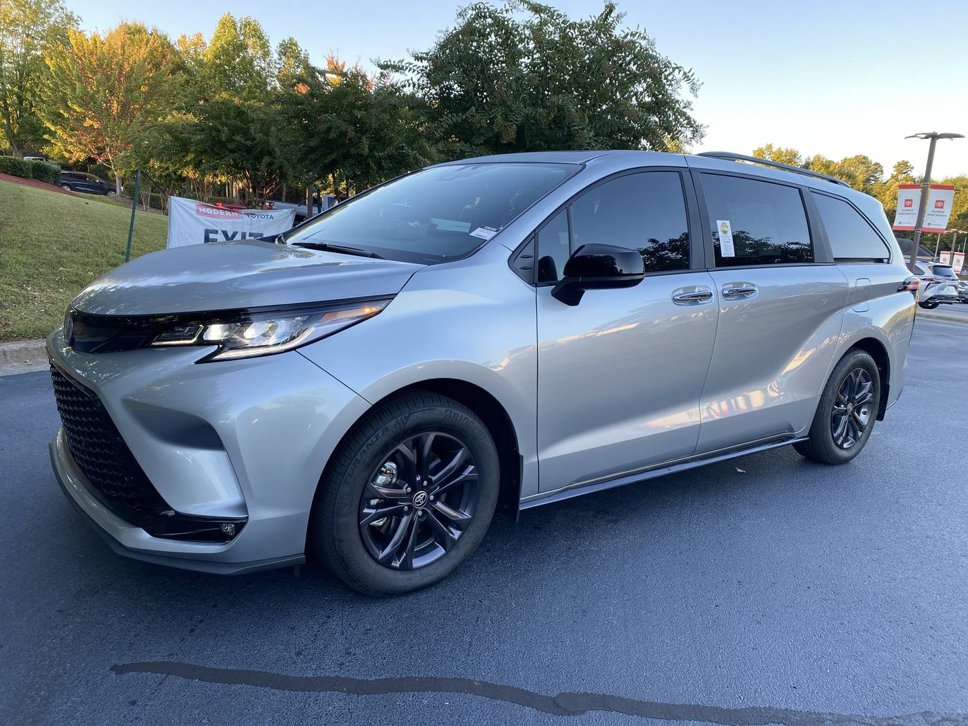 2025 Toyota Sienna XSE — Minivan — 9,088 mi — Winston-Salem, NC