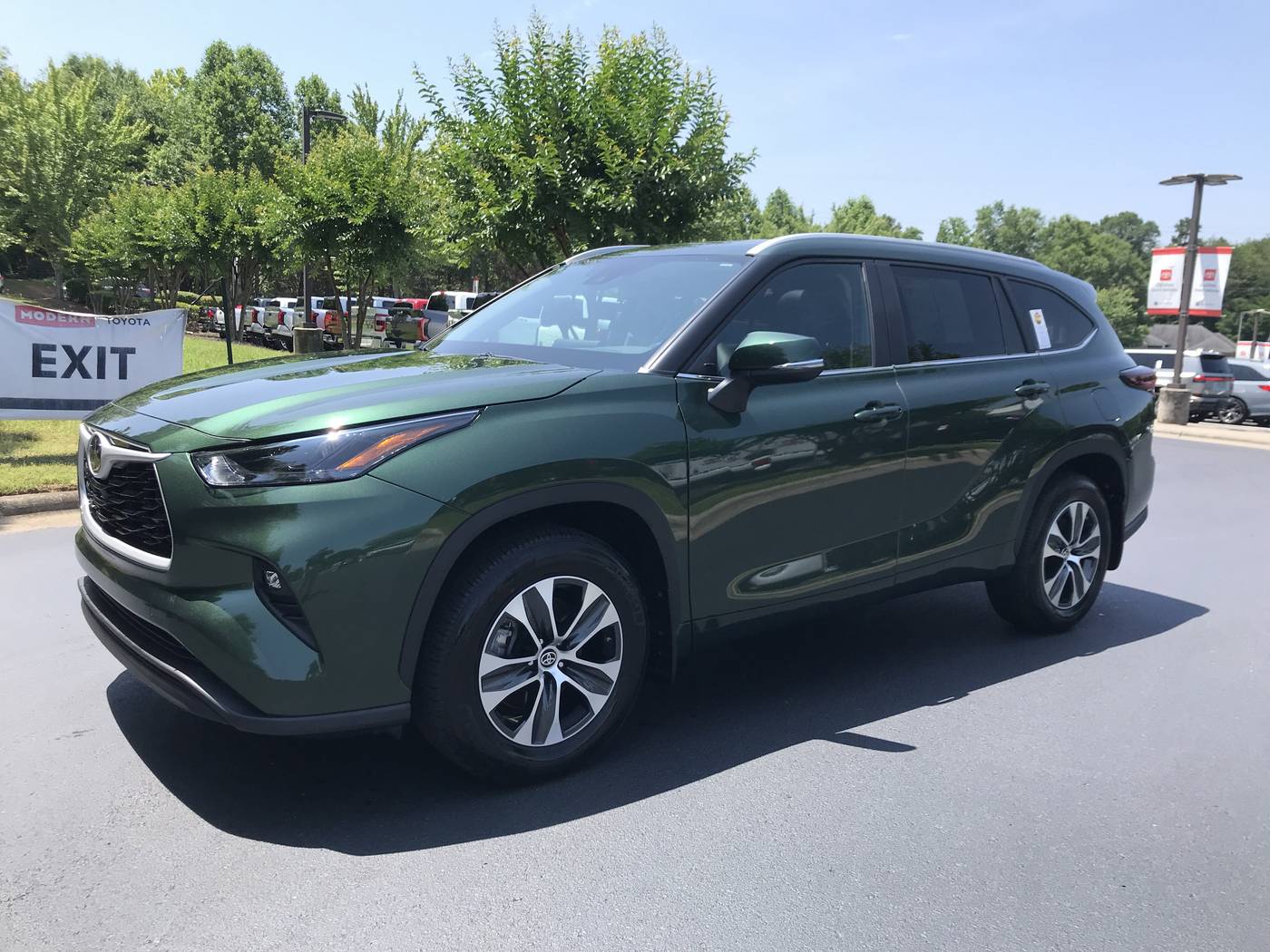 2024 Toyota Highlander XLE — SUV — 11,026 mi — Winston-Salem, NC
