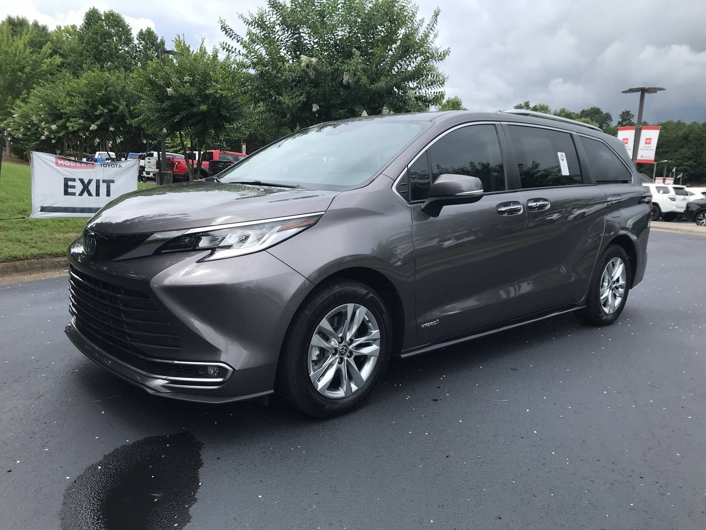 2021 Toyota Sienna Limited — Minivan — 104,236 mi — Winston-Salem, NC