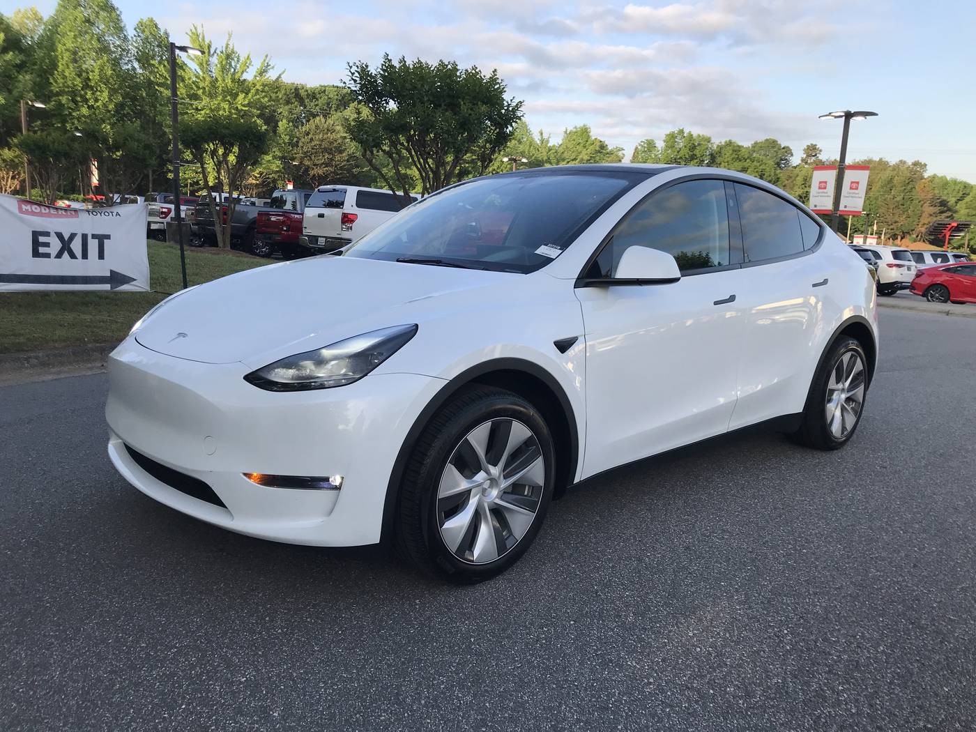 2024 Tesla Model Y Long Range — SUV — 16,017 mi — Winston-Salem, NC