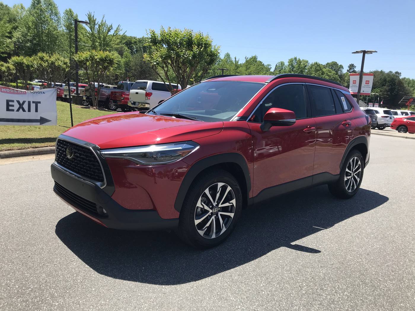 2024 Toyota Corolla Cross XLE — SUV — 9,913 mi — Winston-Salem, NC