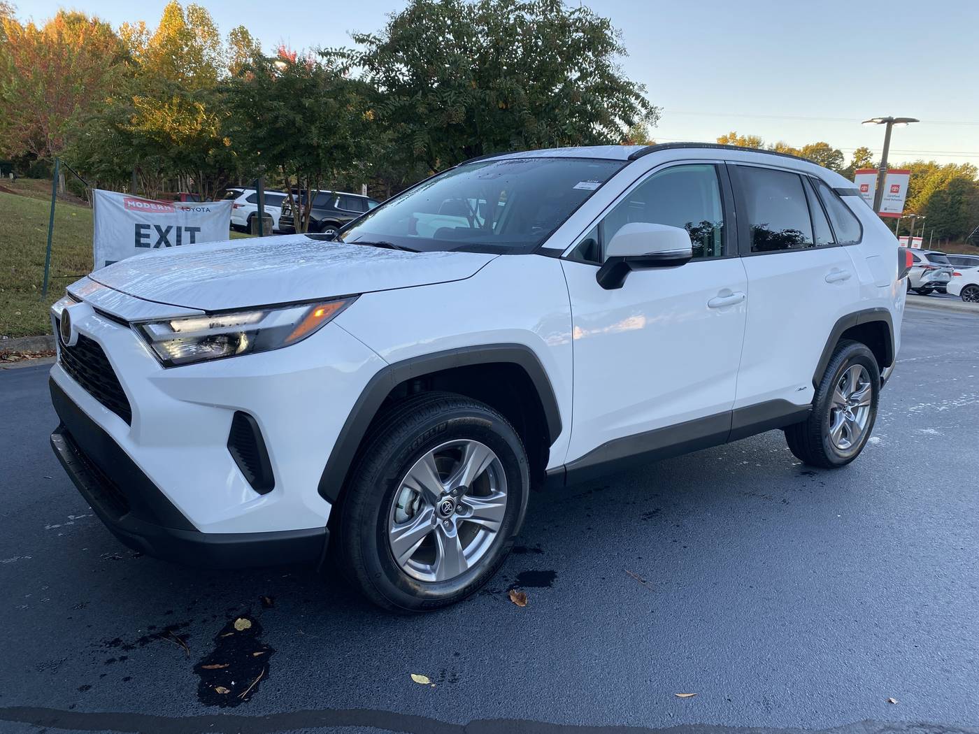 2025 Toyota RAV4 Hybrid XLE — SUV — 12,824 mi — Winston-Salem, NC