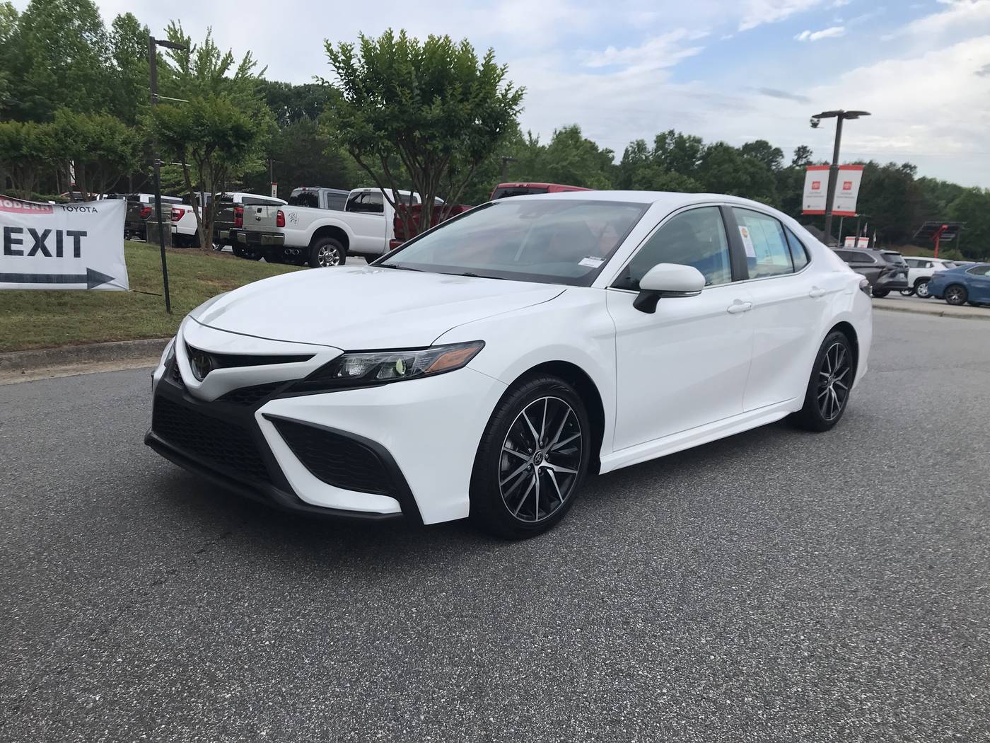 2023 Toyota Camry SE — Sedan — 64,843 mi — Winston-Salem, NC
