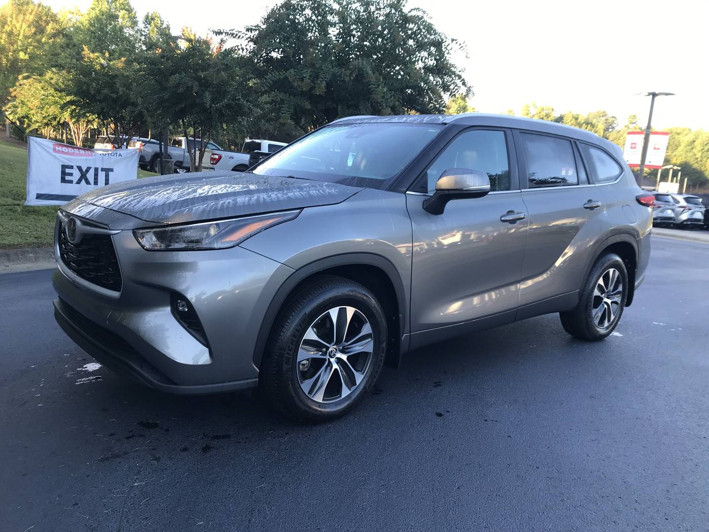 2025 Toyota Highlander XLE — SUV — 12,200 mi — Winston-Salem, NC