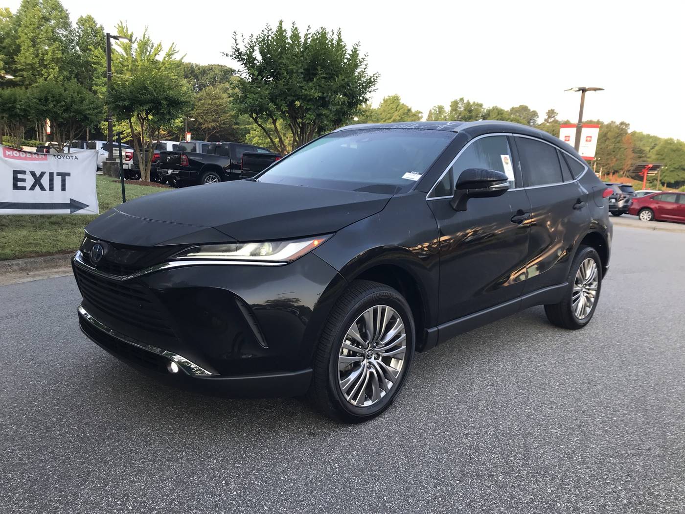 2024 Toyota Venza XLE — SUV — 3,988 mi — Winston-Salem, NC