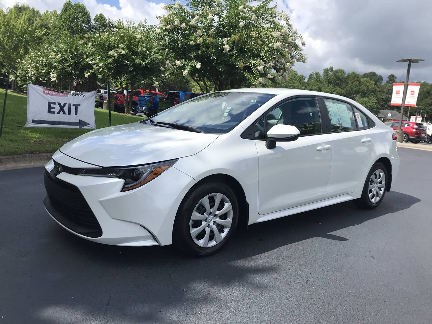 2025 Toyota Corolla LE — Sedan — 100 mi — Winston-Salem, NC