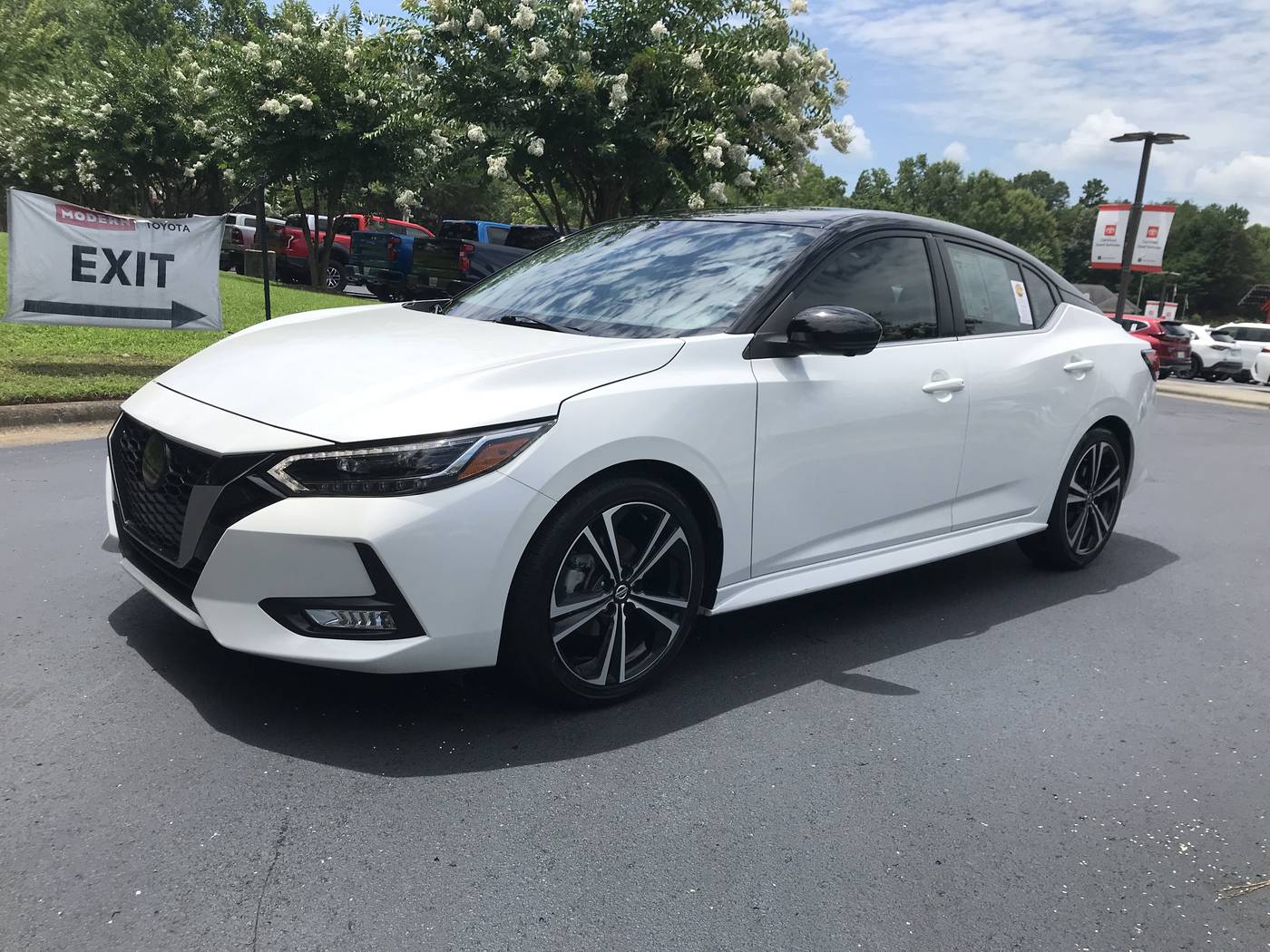 2023 Nissan Sentra SR — Sedan — 23,084 mi — Winston-Salem, NC