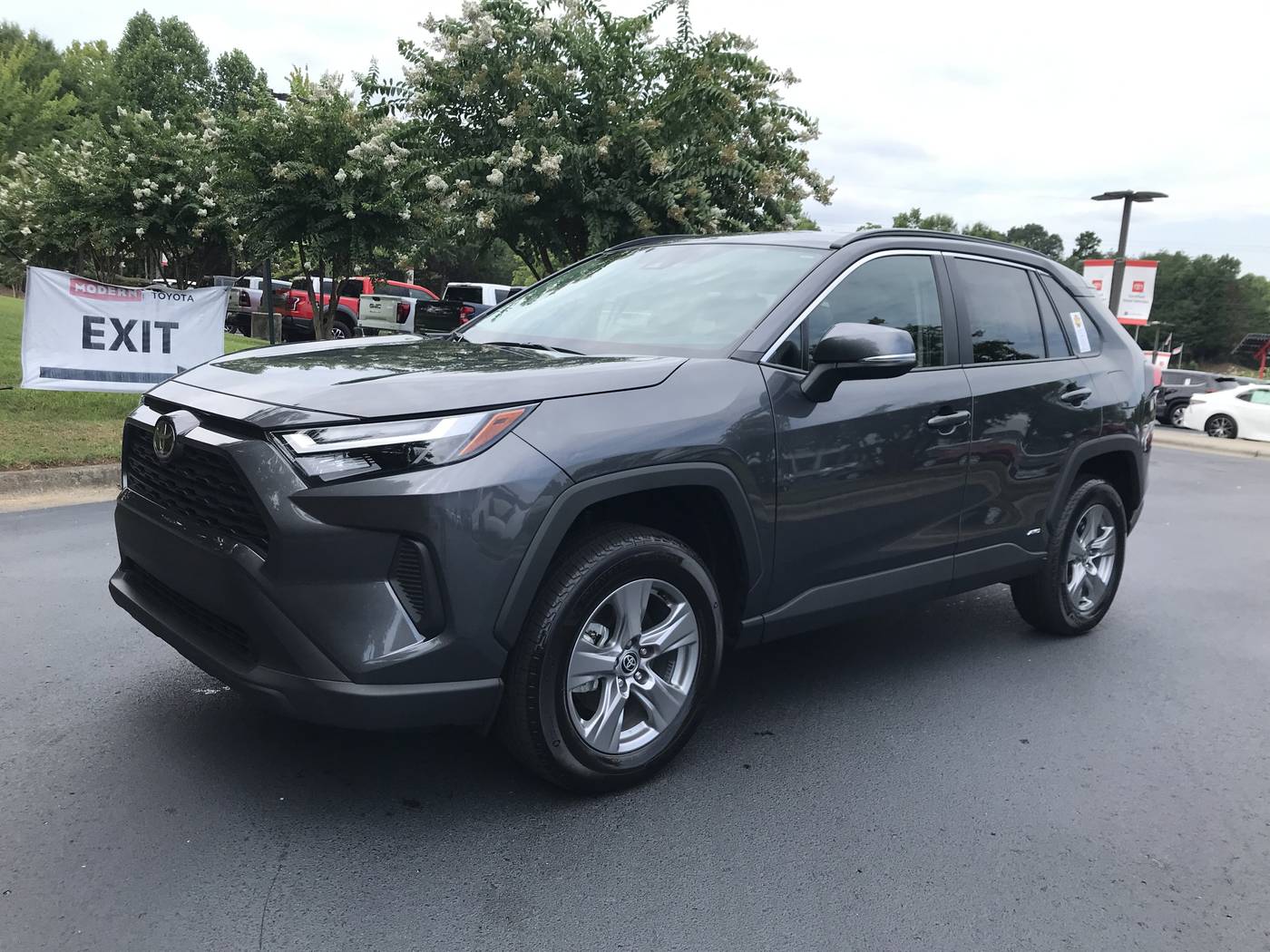 2025 Toyota RAV4 Hybrid XLE — SUV — 6,450 mi — Winston-Salem, NC