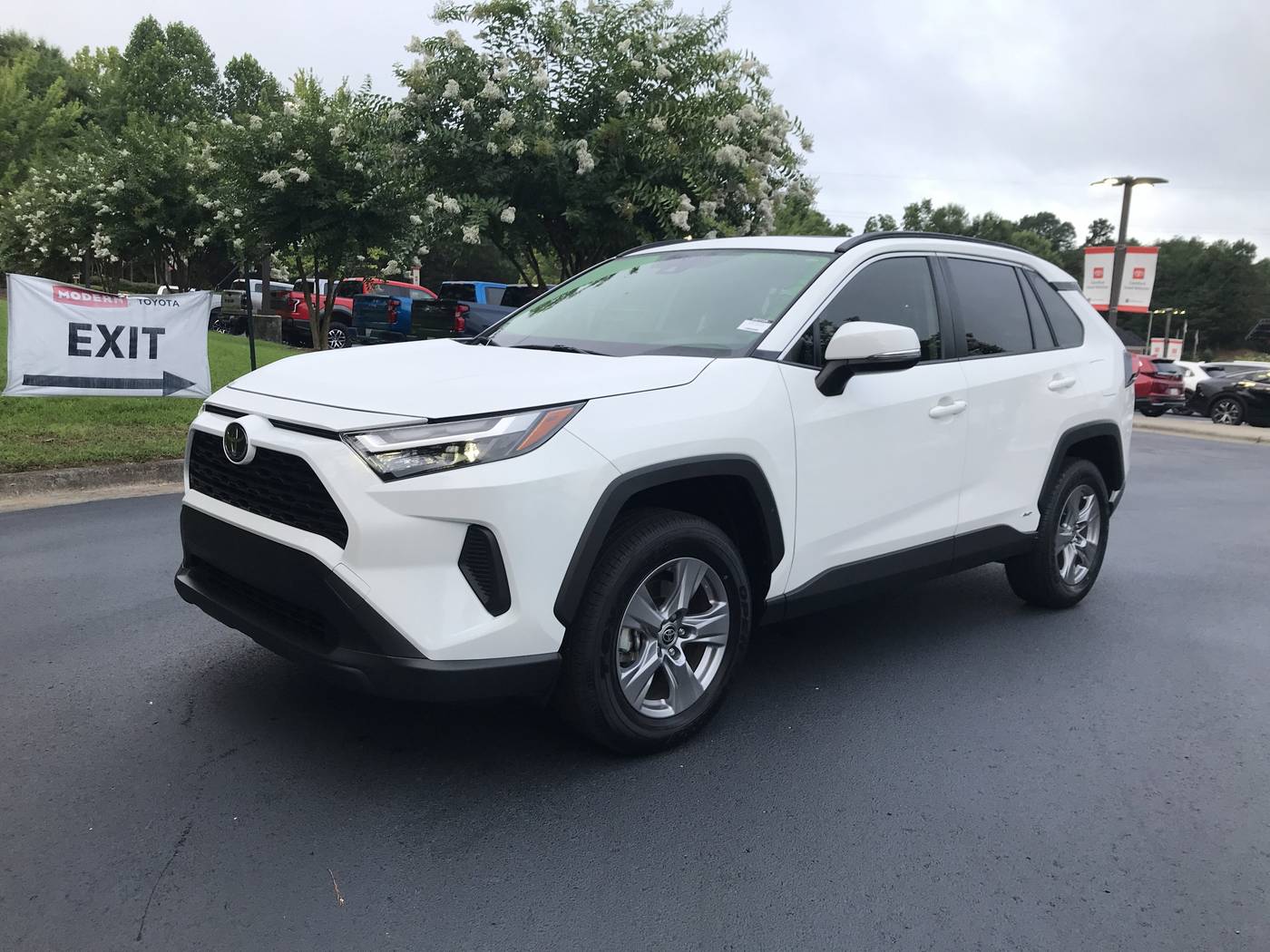 2025 Toyota RAV4 Hybrid XLE — SUV — 6,683 mi — Winston-Salem, NC