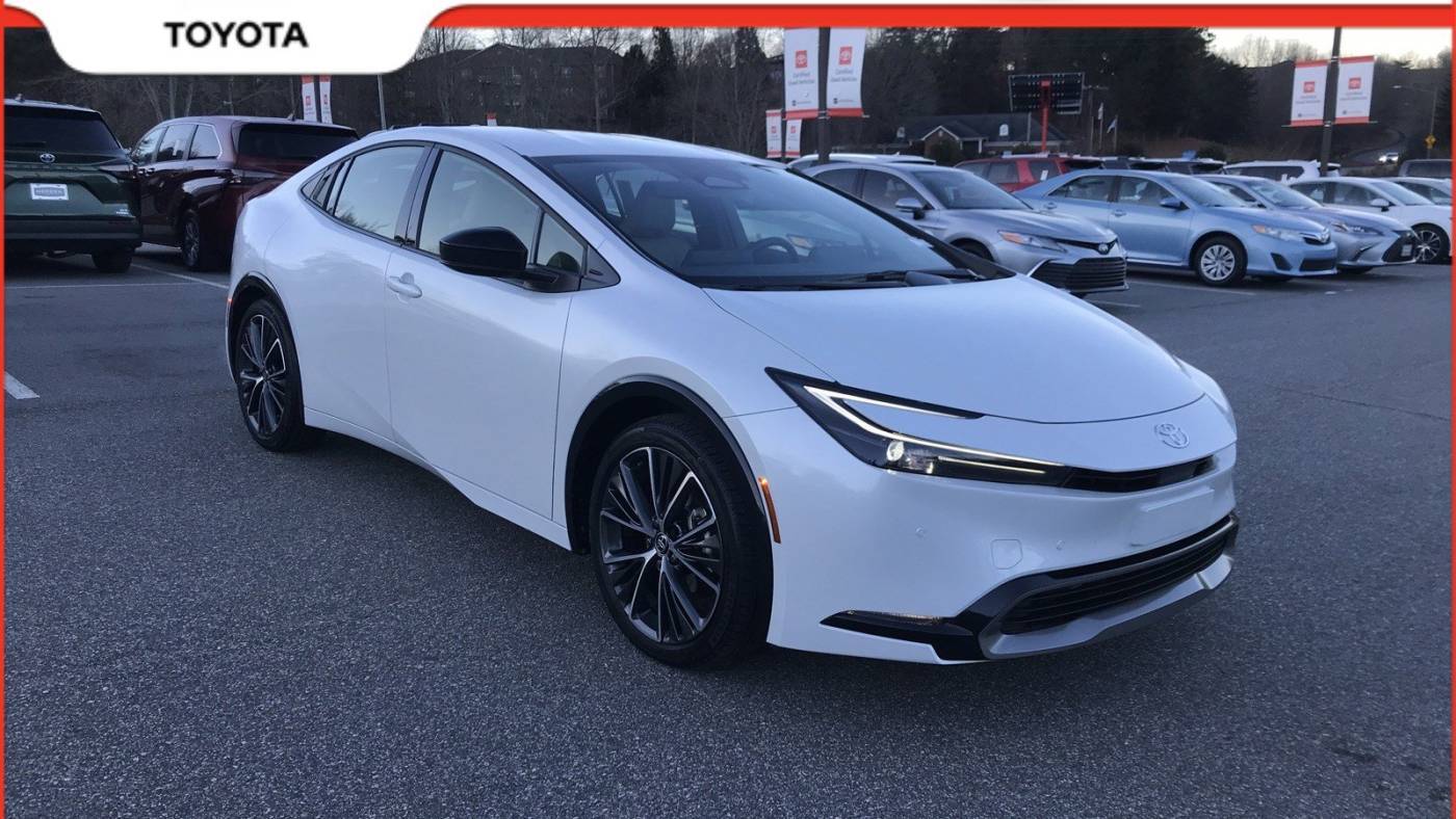 2023 Toyota Prius XLE — Hatchback — 16,235 mi — Winston-Salem, NC
