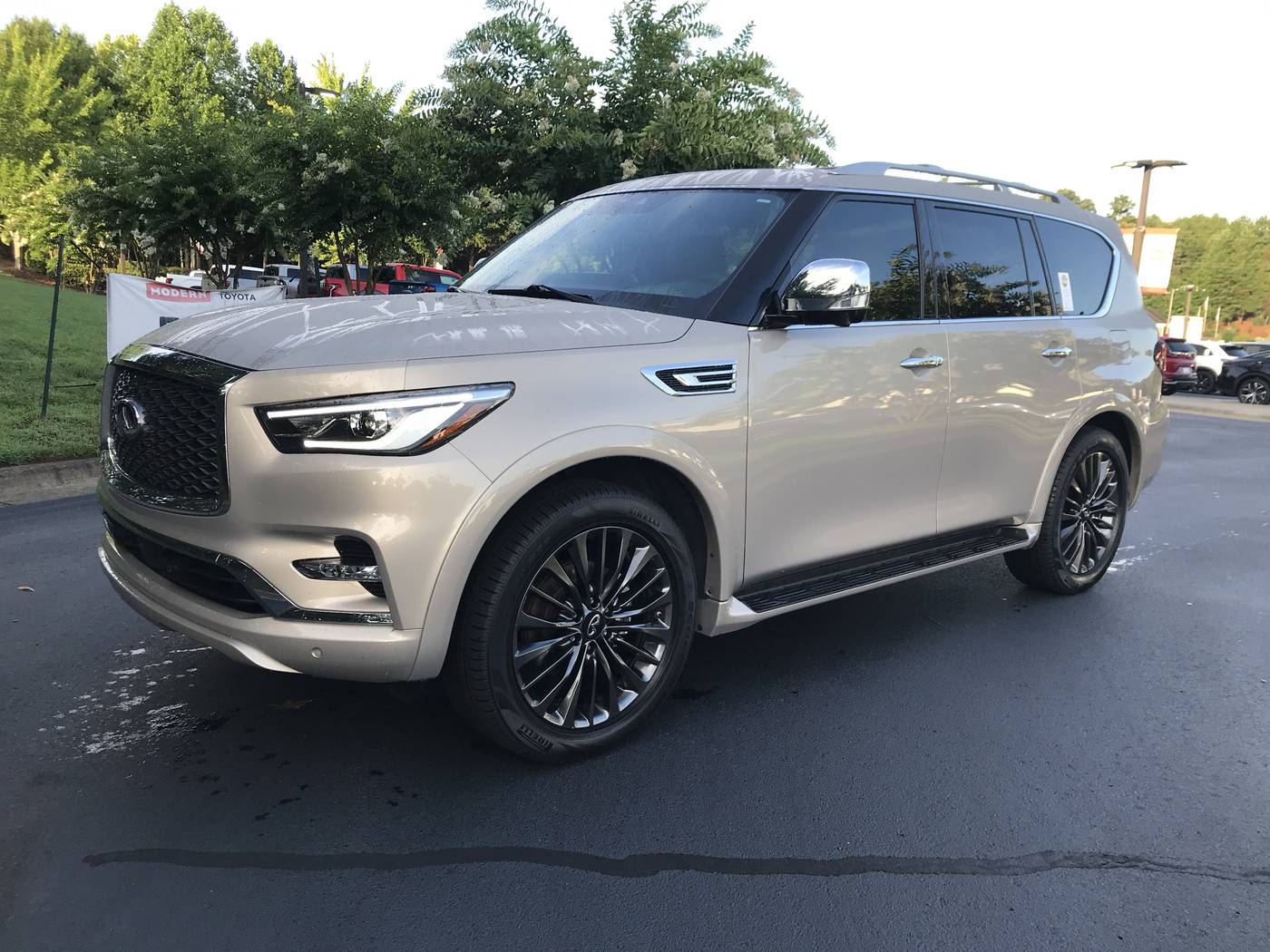 2023 INFINITI QX80 SENSORY — SUV — 30,032 mi — Winston-Salem, NC
