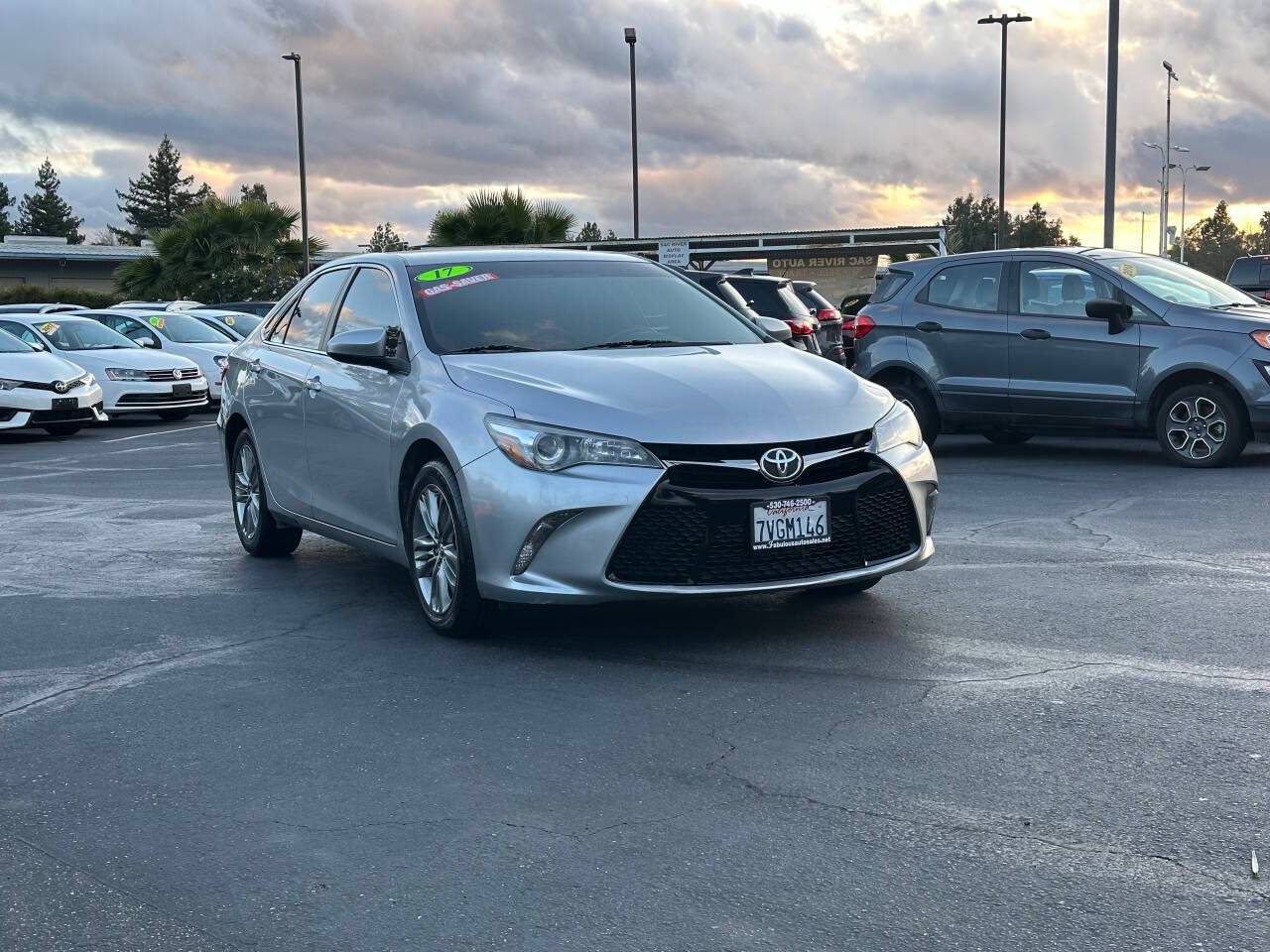 2017 Toyota Camry SE — Sedan — 95,402 mi — Davis, CA