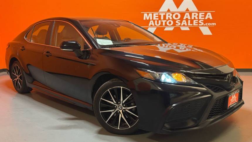 2022 Toyota Camry SE — Sedan — 99,844 mi — Denver, CO