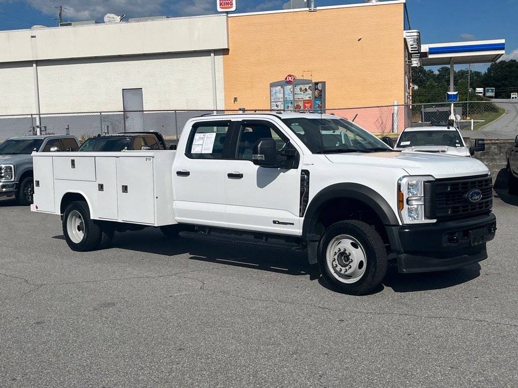 2024 Ford Super Duty F-450 Chassis Cab XL — Chassis Cab Truck — 7,435 mi — Canton, NC