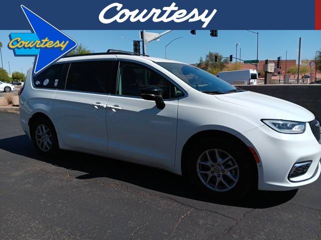 2024 Chrysler Pacifica Touring L — Minivan — 11,583 mi — Mesa, AZ