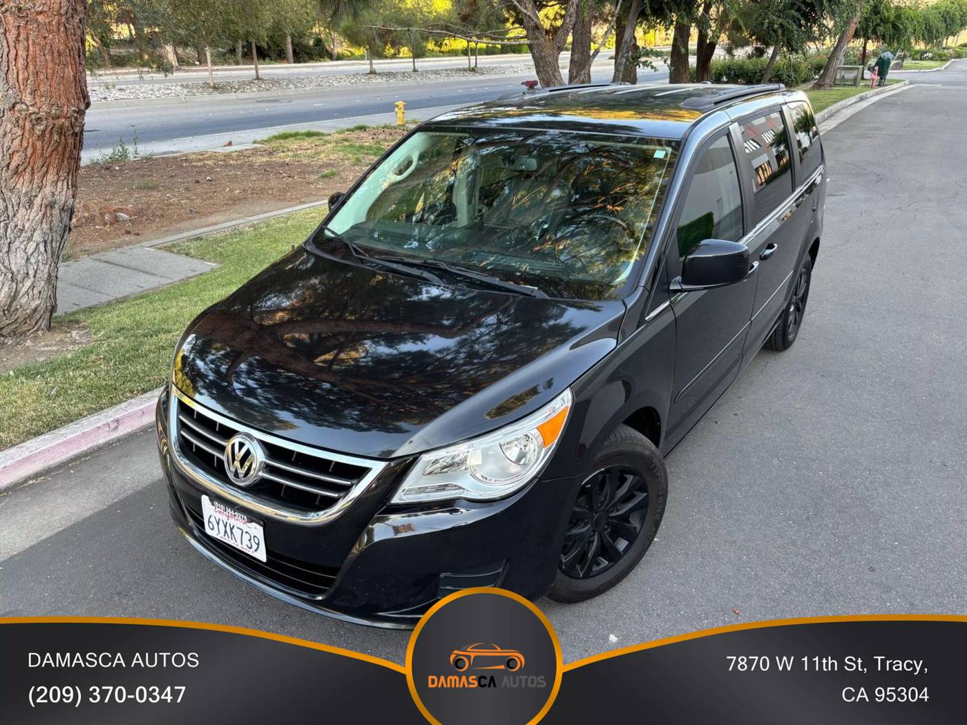 2012 Volkswagen Routan SE — Minivan — 120,742 mi — Tracy, CA