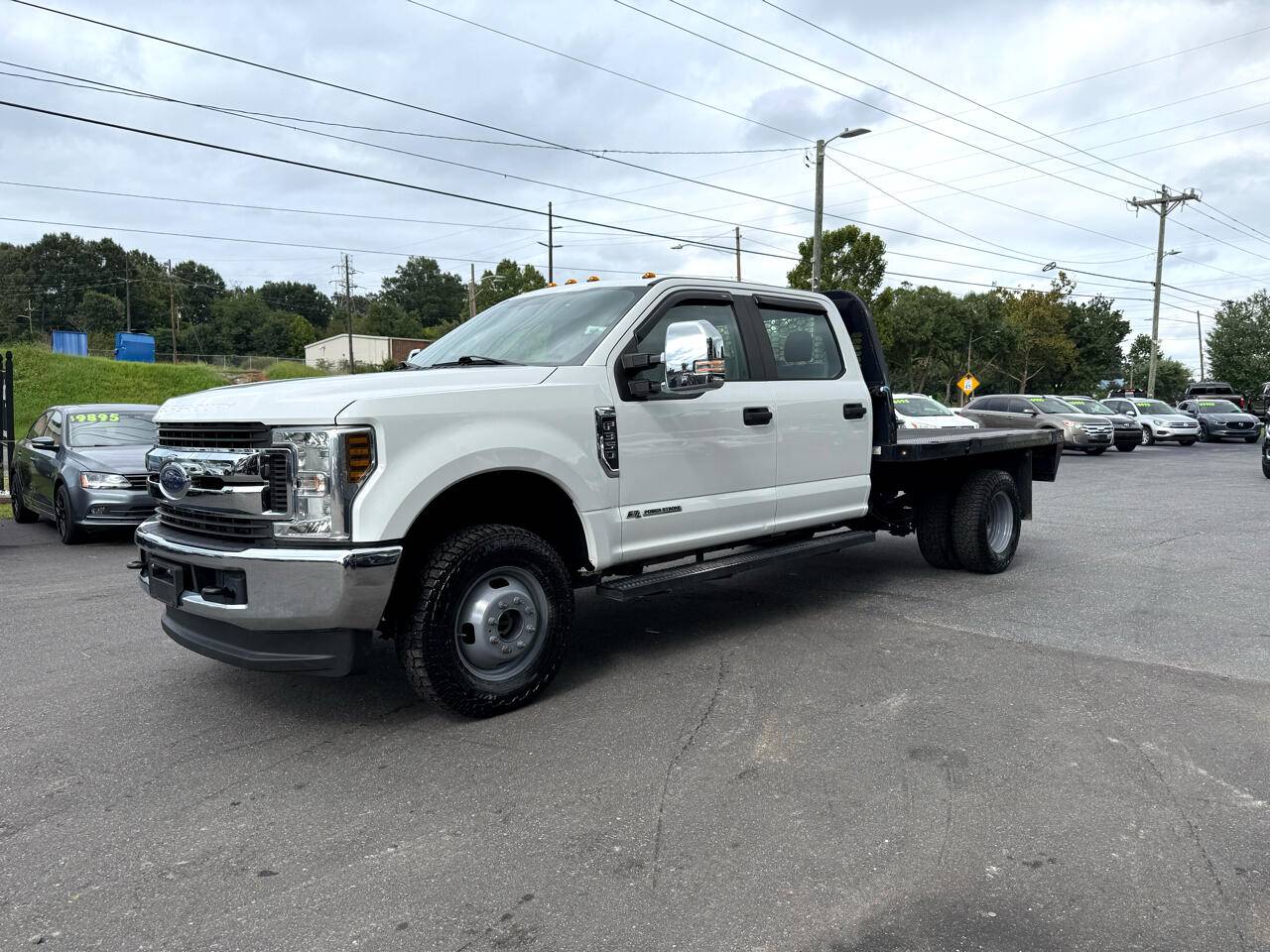2019 Ford Super Duty F-350 Chassis Cab XL — Chassis Cab Truck — 128,029 mi — Hickory, NC