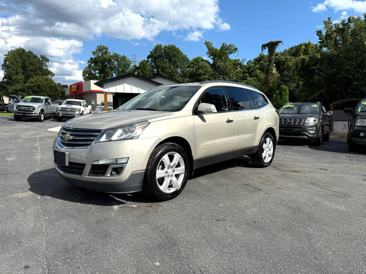 2017 Chevrolet Traverse LT — SUV — 97,914 mi — Hickory, NC