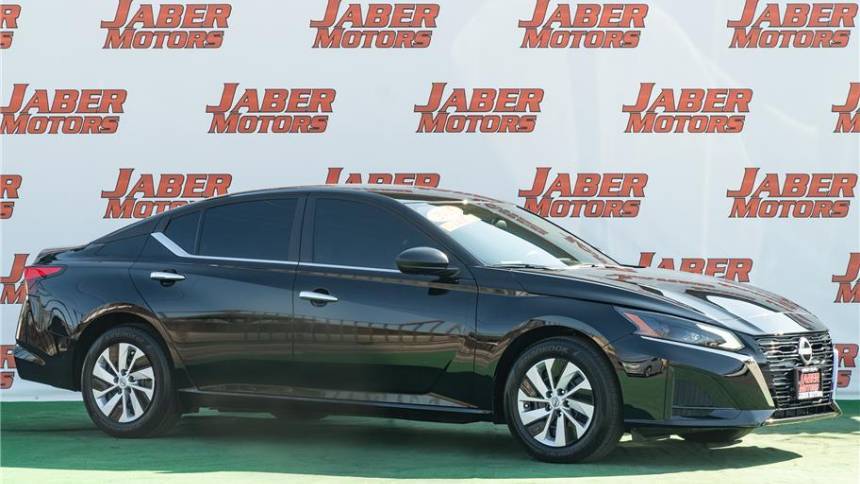 2025 Nissan Altima S — Sedan — 1,516 mi — Reedley, CA