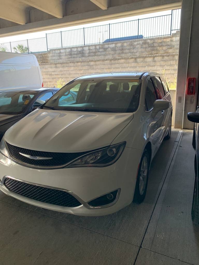 2018 Chrysler Pacifica Touring Plus — Minivan — 76,144 mi — Clermont, FL