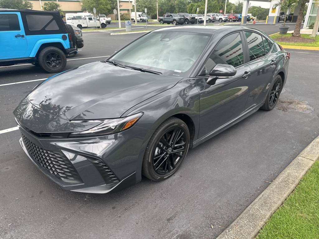 2025 Toyota Camry SE — Sedan — 445 mi — Clermont, FL
