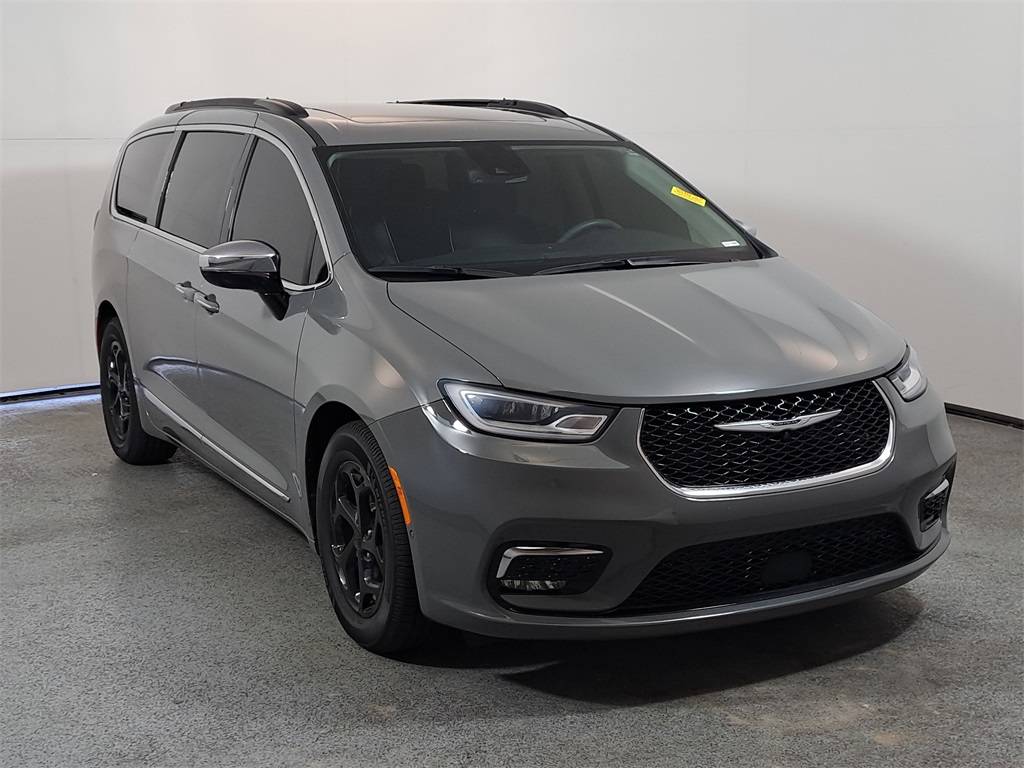 2023 Chrysler Pacifica Limited — Minivan — 39,104 mi — Clermont, FL