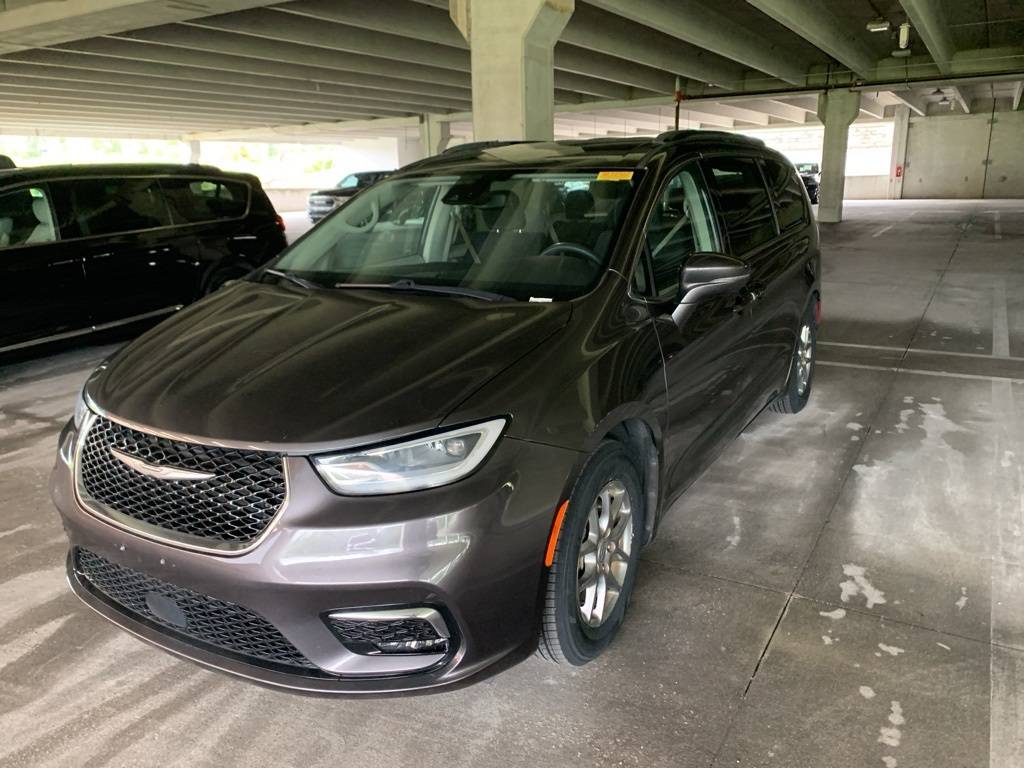 2021 Chrysler Pacifica Touring — Minivan — 47,000 mi — Clermont, FL
