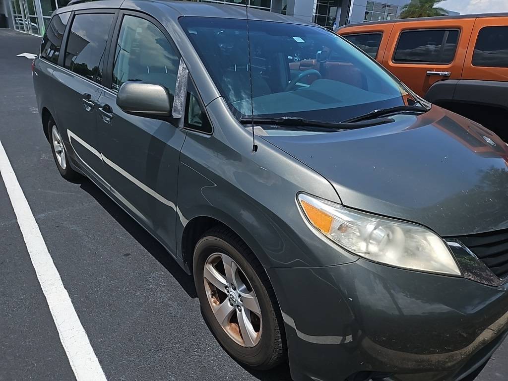 2011 Toyota Sienna Base — Minivan — 167,094 mi — Clermont, FL