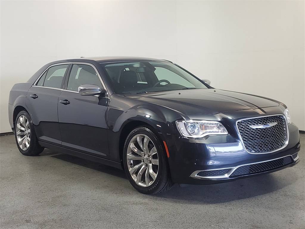 2019 Chrysler 300 Touring — Sedan — 19,514 mi — Clermont, FL