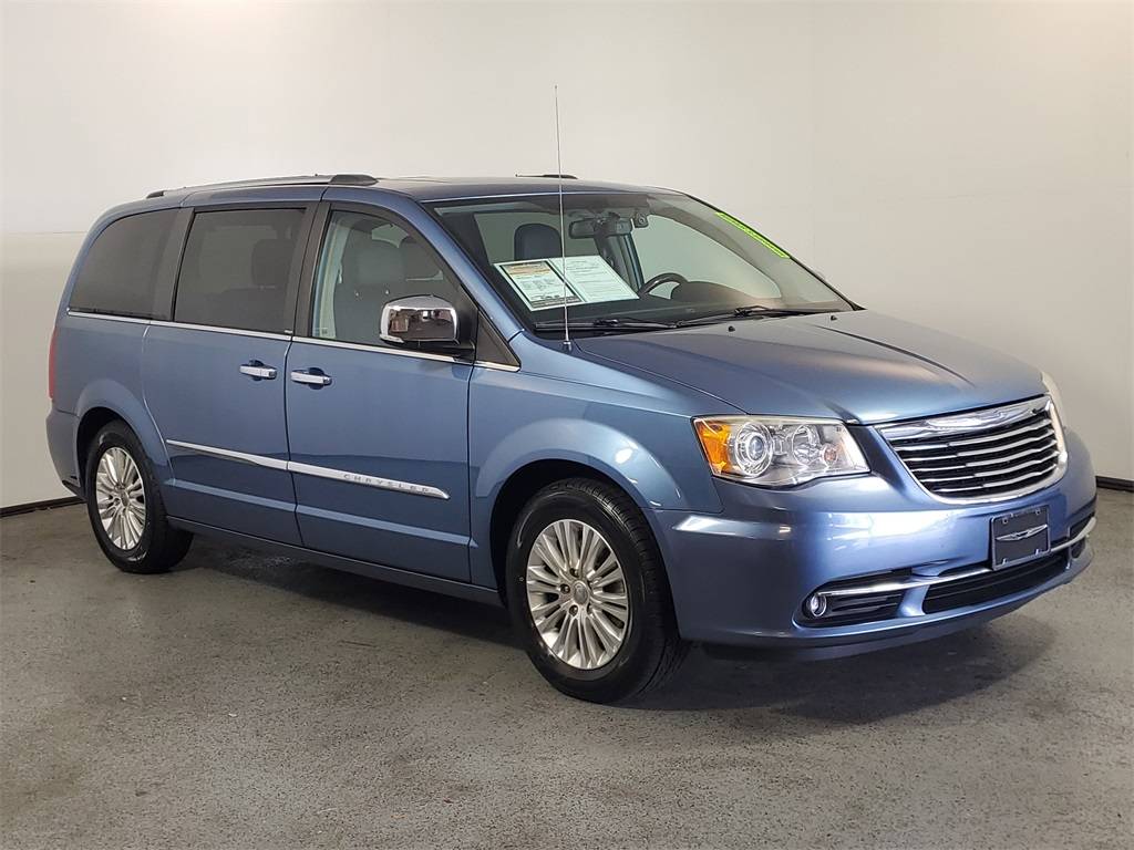 2012 Chrysler Town & Country Limited — Minivan — 98,477 mi — Clermont, FL